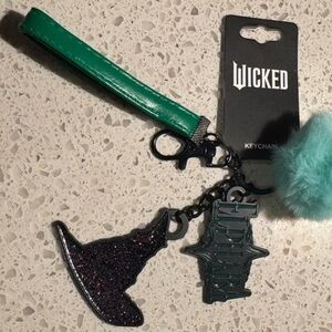 Wicked Elphaba Pendant Charm Keychain